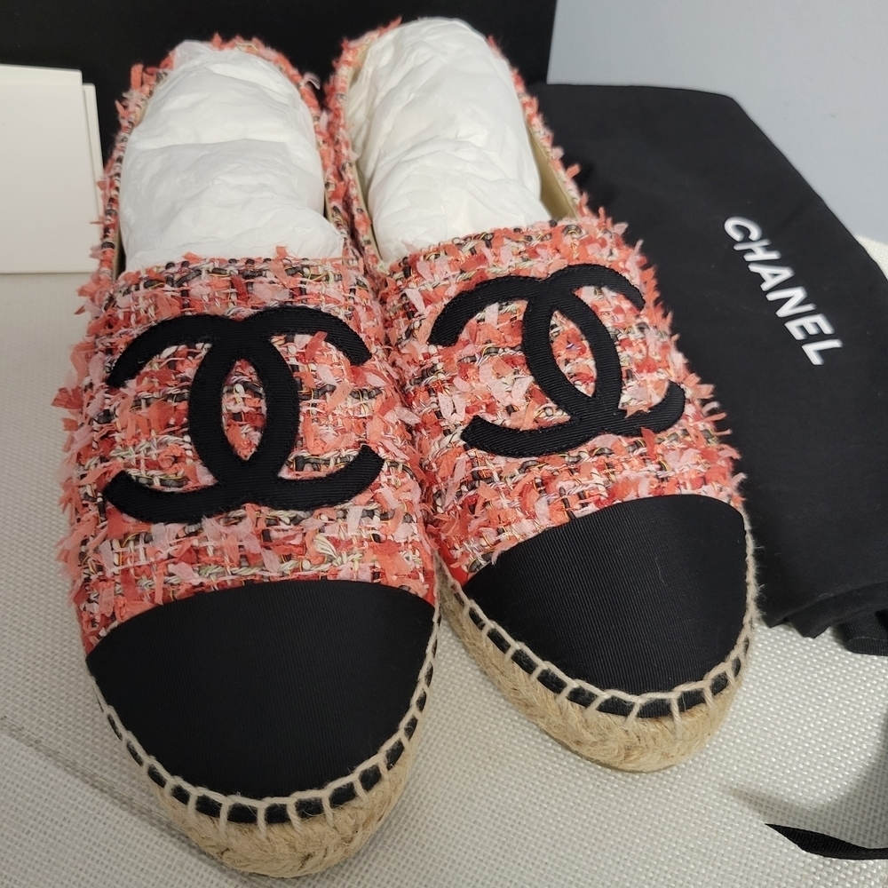 CHANEL Espadrilles - Coral Tweed and Black - Picture 4 of 7